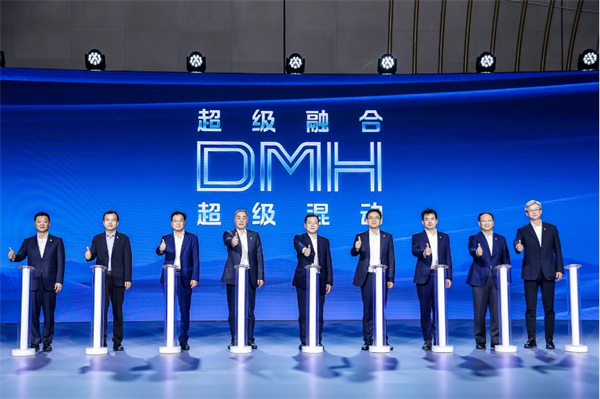 “入門即享長續(xù)航大動力” 榮威D5X DMH限時權益價10.98萬起，插混SUV市場迎來“價值王者”